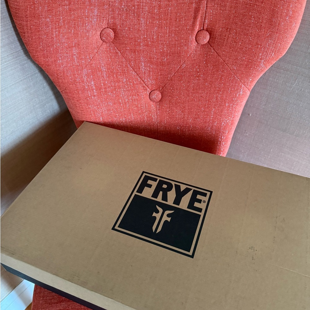 NWT Frye Camryn Leather Tall Boots in banana - Picture 11 of 13